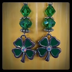 HANDCRAFTED "I'm Lookin over a 4 leaf SHAMROCK 💚